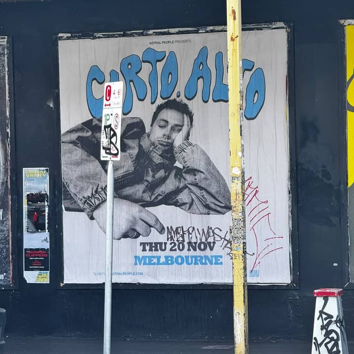 oz we have arrived 🦘🇦🇺

MELBOURNE TONIGHT @thenightcat_fitzroy @astral_people ❤️