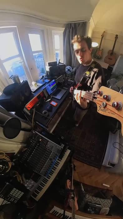 “don’t listen” bridge bassline xx