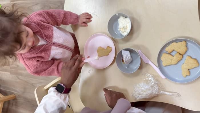 🍪 Sweet smiles and even sweeter treats! Our little bunnies d...