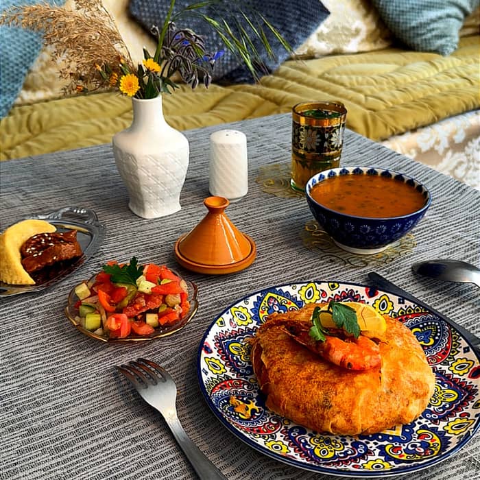 Ce qu'il y a de beau avec la pastilla, c'est le contraste.
Le croustillant de la