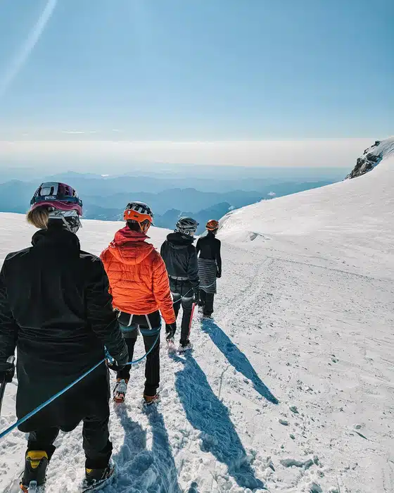 A spasso tra Punta Zumstein e la Capanna Margherita con il nostro @fabio_aliverti! 🏔️🥾

Preparati all’avventura e unisciti a noi per la prossima cima!
Visita il link in bio e segui il profilo per restare aggiornato!

         

@sfida2.0 @wildclimb @ethen_italy @mountainequipment