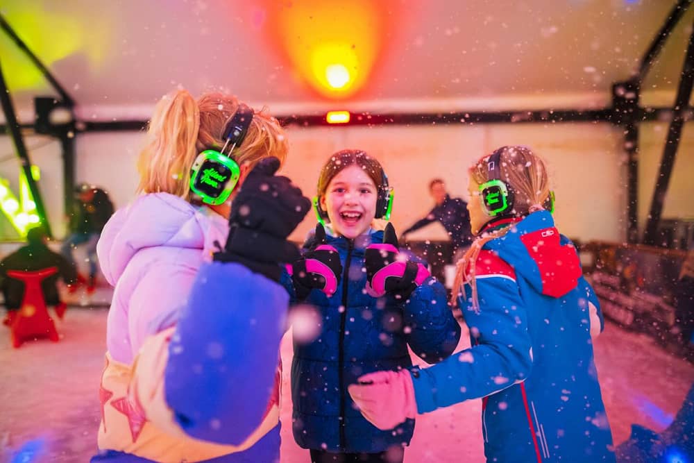 𝐆𝐨𝐞𝐝 𝐧𝐢𝐞𝐮𝐰𝐬! 𝐕𝐚𝐧𝐚𝐟 𝐧𝐮 𝐤𝐨𝐨𝐩 𝐣𝐢𝐣 𝐣𝐨𝐮𝐰 𝐭𝐢𝐜𝐤𝐞𝐭𝐬 𝐯𝐨𝐨𝐫 𝐝𝐞 𝐡𝐞𝐫𝐟𝐬𝐭𝐯𝐚𝐤𝐚𝐧𝐭𝐢𝐞 é𝐧 𝐡𝐞𝐭 𝐰𝐢𝐧𝐭𝐞𝐫𝐬𝐞𝐢𝐳𝐨𝐞𝐧 🥳 Wil jij deze herfstvakantie al schaatsen op de Funbaan? Koop dan nu jouw tickets en wees verzekerd van een tijdslot tijdens de herfstvakantie!⁠
⁠
Tickets nu te koop via