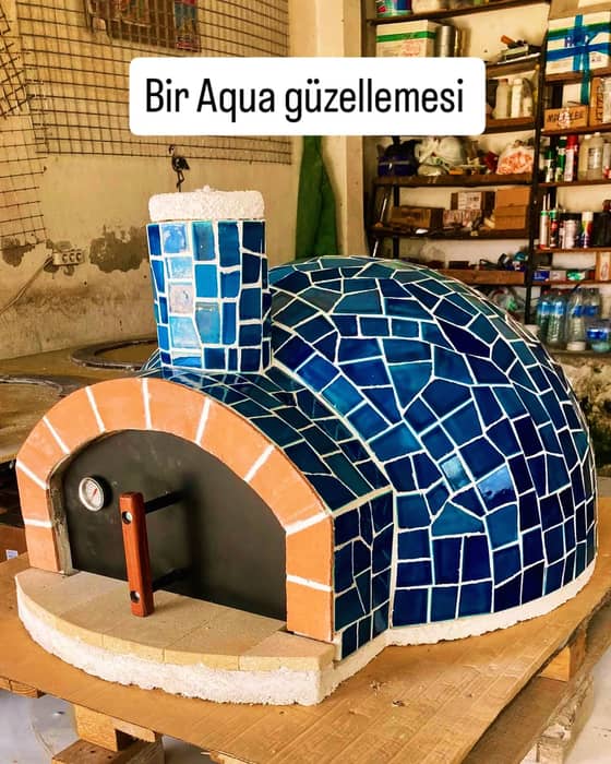 🧿 Mavinin her tonu bizi alıp başka diyarlara götürüyor.

🌊Çatlak turkuazla küç