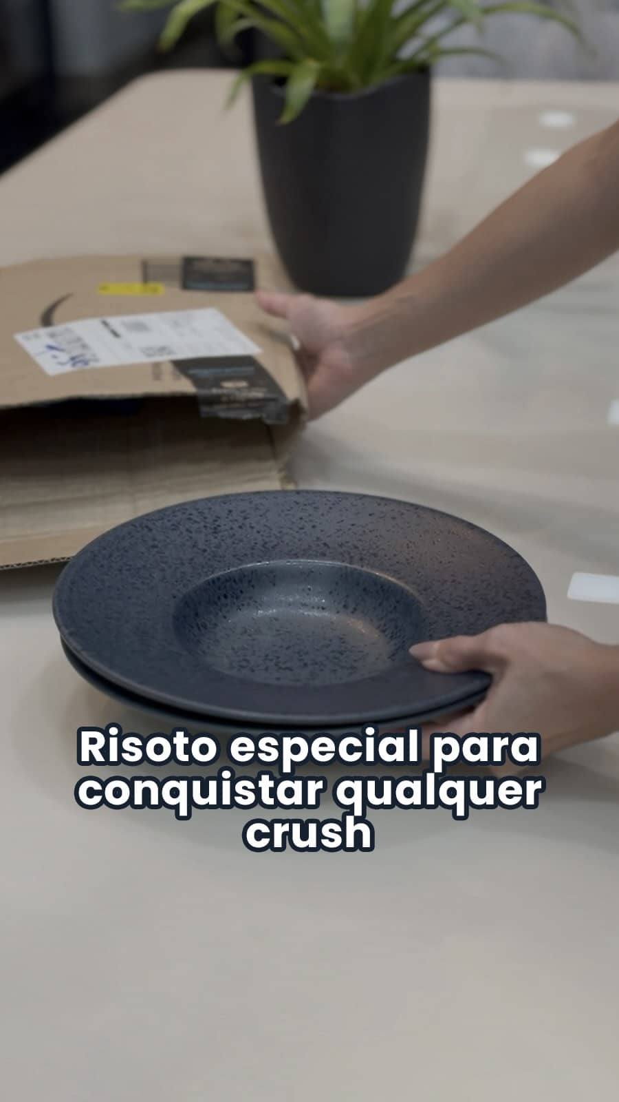 Inaugurando os pratos novos com um risoto caprichado. 🍝