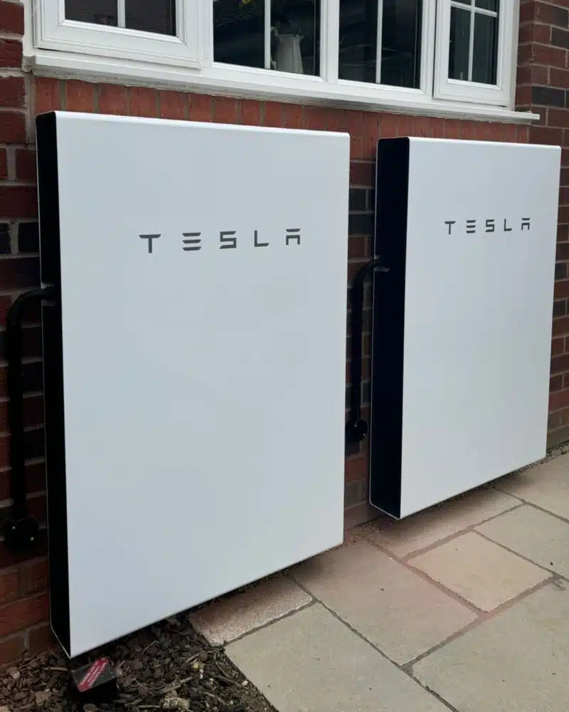 This week we supplied and fitted an additional Tesla Powerwall to an existing system, Giving the customer a huge 27kw of storage! 

Do not hesitate to enquiry over on our website www.ngre.co.uk

#NGRE #Tesla #solarstorage #renewableenergy