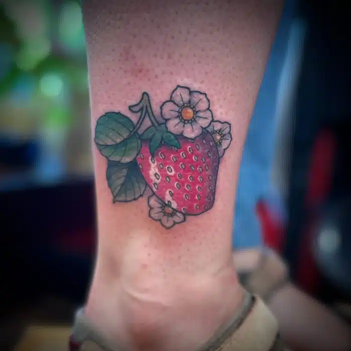 Little strawberry for Liz, thanks for coming in!
Books open DM for appointments