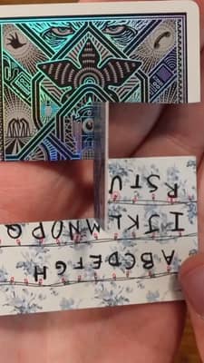 Here's how to make this impossible looking object! 👀
•
Have you ever made a hyper card before?👇
•
#theory11 #card #impossible #illusion #reels #fyp
