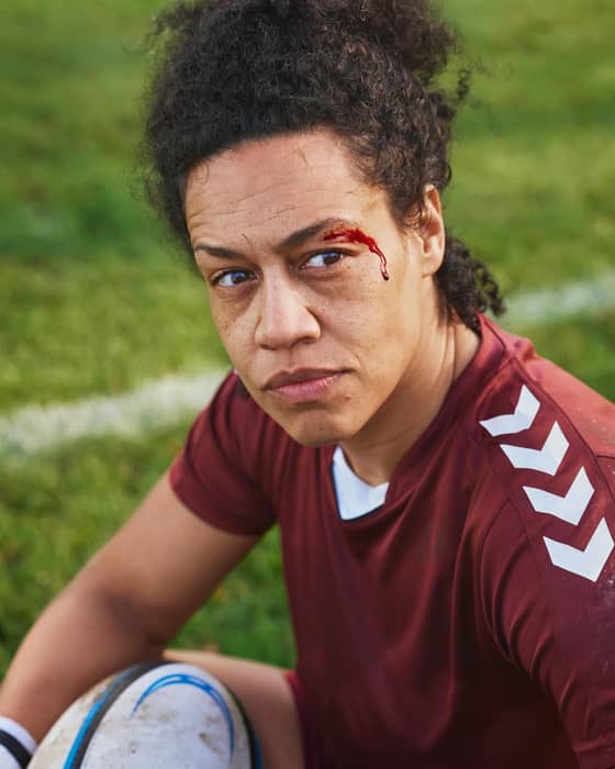 Another one from shoot with Photographer @jimfenwick. This was an out of kit effect made using Third Degree. I used a little bit of glue under the silicone to help keep it in place for longer as I find Third Degree doesn’t have much staying power on its own, specially with blood and movement.
I used Maekup’s dried blood and also some Fleet Street Fresh blood which runs but then dries in place.
Stylist @seriousboy1  Producer @rolo_productions