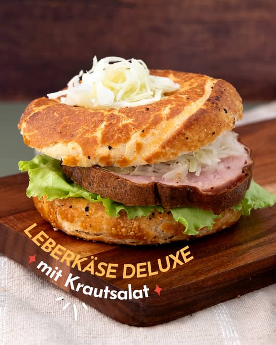 Der Leberkäse Deluxe ist unser neuer #snackdesmonats im Oktober. 😍

Ihr bekommt ihn ab sofort in allen Bäckerei-Cafés mit 

🥯 im Laugen-Pfeffer-Ring
🧀 der Leberkäse wird frisch für euch gebacken
🥬 mit Krautsalat
.
.
.
#mittagssnack #mülheimkärlich #frühstückspause #andernach #mittagessenheute #montabaur #belegtesbrötchen #vallendar #frühstücksliebe #mayen #neuwied #bäckerhandwerk #koblenz #brotzeit