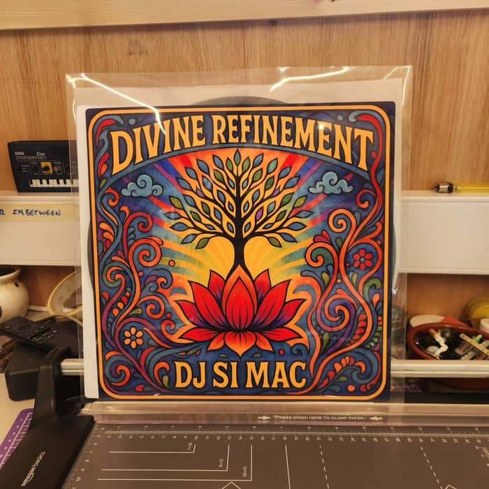 Custom one-off records with front and back inserts on 230gsm photocard.