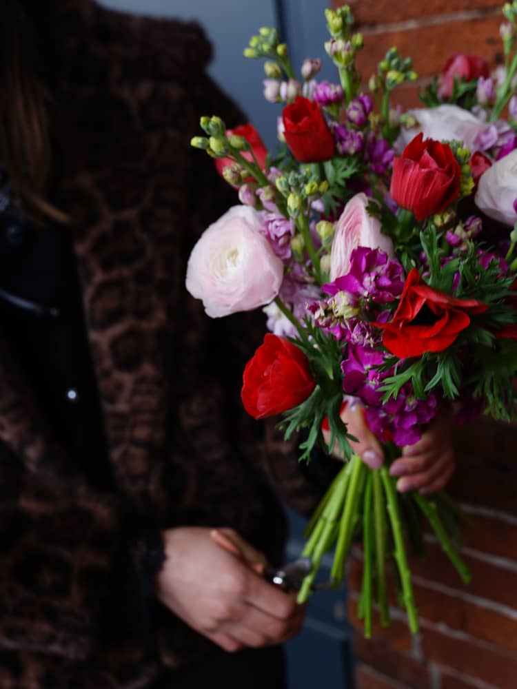 Pour la Saint-Valentin, choisissez un bouquet plus responsable. POURQUOI ? Quand on aime, on offre d