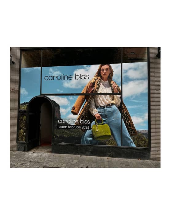 ✨ Opening soon  Rotterdam – Caroline Biss ✨

De laatste voorbereidingen zijn gestart!
Voor Caroline Biss mocht Imprenta instaan voor de etalagebelettering, helemaal in lijn met de elegante uitstraling van het merk.

Nog even… en de deuren gaan open 👀
Imprenta uw verfijnde branding, tot in de details.

📩 info@imprenta.be