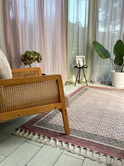 Well-being begins the moment you allow yourself to slow down.
Whether through reflexology for physical balance or counselling for emotional support, this space is here to help you reconnect with yourself.
A space dedicated to being well. 🪴