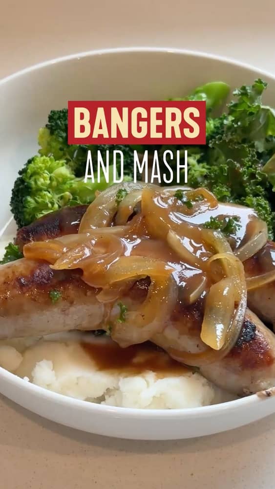 Bangers and Mash, just in time for St. Paddy’s. 🥔 No luck required when the mash is this easy. 😉