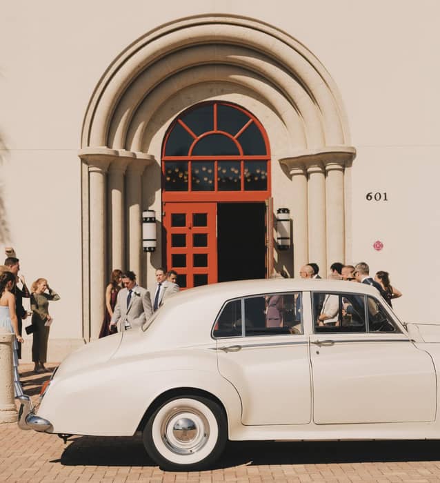Timeless, from every angle ✨

Naples Wedding Car