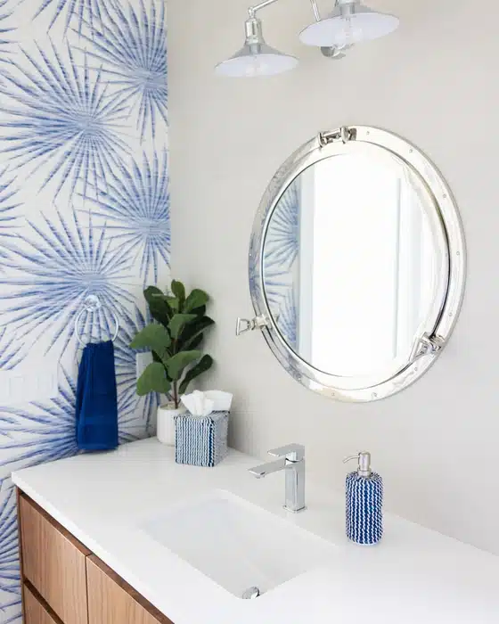 Take a virtual voyage with us as we unveil our stunning nautical office bath, a perfect blend of functionality and tropical charm.

Photography: @palmbeachcreative