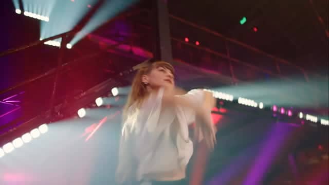 Woop, woop! Vem är taggad för ny release i Bodyjam imorgon? 🤩🤩 
Det betyder att koreografin är helt ny för alla 🌟 Vi lär oss den tillsammans - eller fejkar oss igenom den med ett självförtroende 😉 Men vi lovar er en alldeles härlig release där musiken, känslan, energin och allt sitter! 👌🏻😍 Imorgon kl 18:15 med Kimberly 💃