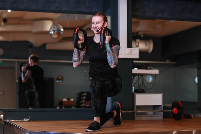 TABATA 45 – TRÄNING FÖR ALLA 🔥

Tabata är ett 45 minuters helkroppspass där du tränar i ditt eget tempo, oavsett om du är nybörjare eller van vid tuffare träning.

Vi jobbar i korta intervaller – 20 sekunder aktiv träning, 10 sekunder vila – och blandar övningar för hela kroppen. Du bestämmer själv tempo, tyngd och intensitet.

En rolig, effektiv och upplyftande träning som stärker både kropp och själ – utan press, bara pepp!

Varje torsdag kl 15:15 tillsammans med Ida, och även ibland med varierande instruktör på lördagar kl 11:00 🌟 

Kom som du är, ta det i ditt tempo och känn dig starkare när du går ut än när du kom in. 💪😜