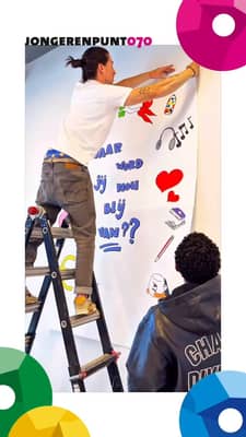 📣 OPROEP 📣 Laat ons weten wat jij wilt zien op het kunstwerk dat @yashwa_070 en @studiokabowski van @corverenco maken voor ons nieuwe jongerenpunt op de Leyweg en check binnenkort jouw idee bij ons aan de muur 🎨💡🖌️

📲 DM of app ons 🚶‍♂️of laat de komende 2 weken jouw idee achter in de ideeënbox op de Leyweg 595P (recht tegenover ons ‘oude’ jongerenpunt) 

#kunst #kunstwerk #kunstenaars #art #idee #ideeenbox #verhuizing #leyweg #nieuwpand #jongerenpunt070 #jongeren