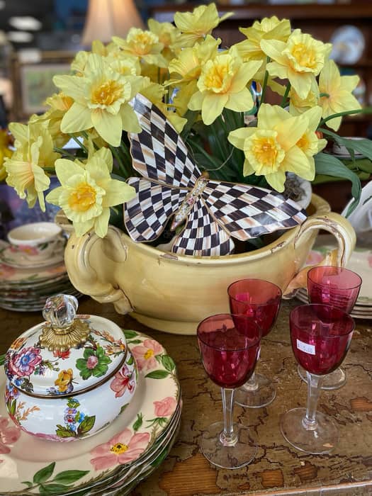 April showers bring May flowers 🌼

We hope everyone who celebrated had a beautiful Easter and Passover, filled with love and time spent  around the table.

The shop is still full of cheerful pieces to brighten your home. Come in this week to find your new favorite piece!

Dishfunctional
225 Lancaster Ave
Malvern, PA

Monday–Saturday 10–6
Sunday 11–3