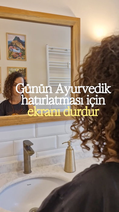 Biraz da eğlence..
Merak ediyorum,
sana hangisi çıkacak… 👀

İki kez durdurmak yok ama, ilk çıkan sana ışık olsun :) Yorumlara yaz 👇

Merhaba, ben Melis. Ayurvedik pratisyenim. Kadınların çözümü sürekli dışarıda aramak yerine kendi manyetik doğalarına dönmelerine ve özlerindeki bilgeliği hatırlamalarına eşlik ediyorum.

✅ Bu benim diyorsan @tuneintoyournature’ı takip etmeyi unutma.

🌿 Doğana. Doğaya. Uyumlan.