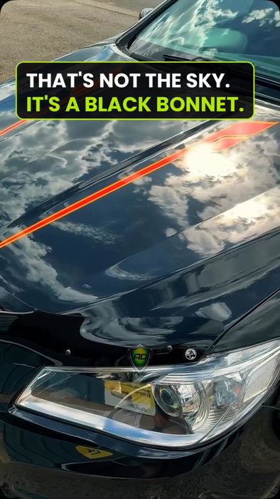 Look twice. That’s not sky, it’s a black bonnet. This VF Commodore Sandman went…