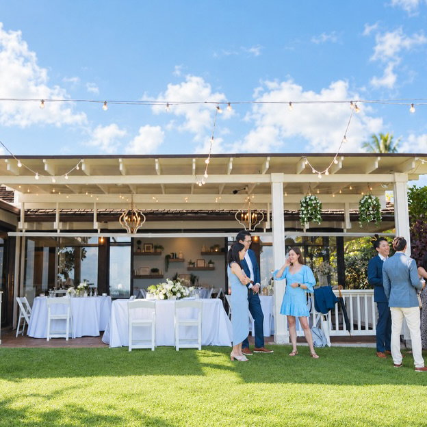 Beautiful memories start in beautiful places.
Beautiful places become even more special with beautiful people.
And a beautiful wedding is made by the love, laughter, and people who share it with you. 🥲
DM us to start planning your dream destination wedding in Hawaii ✨
_
🫧문의(contact) | aloha@yegrinahawaiiwedding.com & DM