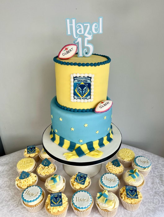 Warrington Wolves themed cake and cupcakes for Hazel last weekend 💛💙🏉