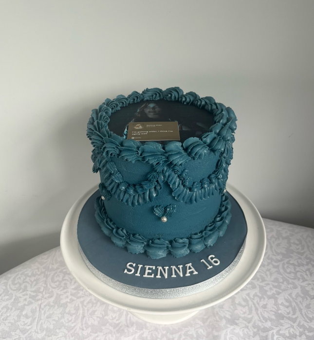 Billy Eilish theme for Sienna 🎶🎶
