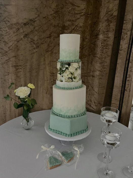 Congratulations to Kyle and Stephen, married today @doubletreeliverpool 🍾🥂
#northwestwedding #che