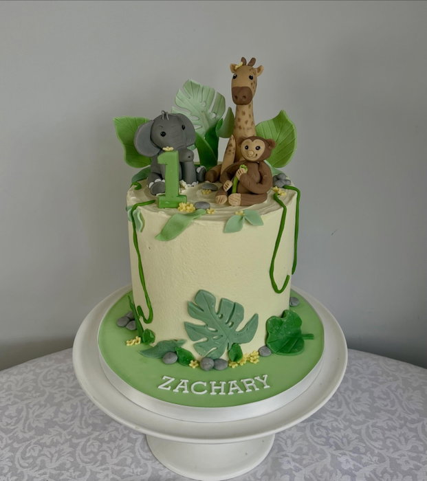 Jungle theme for Zachary’s first birthday 🐘🦒🐒🌿