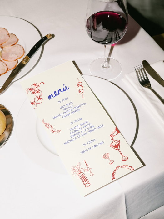 The perks of having a social media manager who can also illustrate.

A bespoke, hand-drawn menu created for one of our clients @solysalcooks