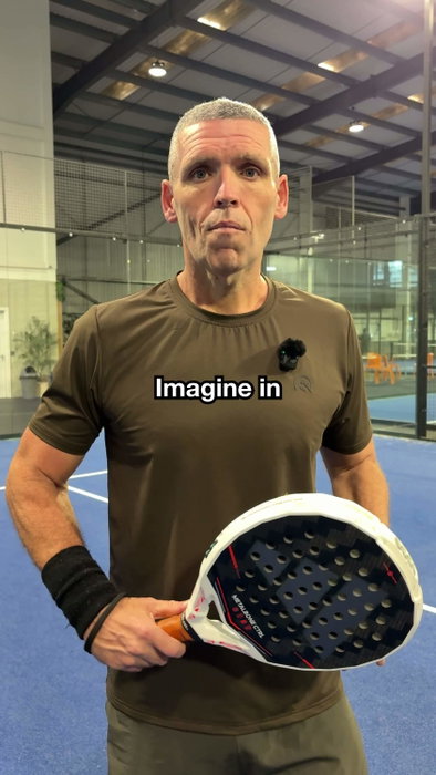 Imagine you could only use your weak foot in #padel 🤔