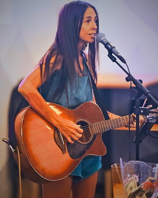 Had a great time at @barrelroombarandgrill @thegalleryrange @thebarrelroom_gallery tonight! Thanks for having me!!