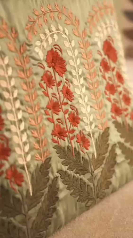 Your search for a premium bedding set ends here.

Visit www.houseofowlet.com to checkout our collection.

#viral #homefurnishing #houseofowlet #sleepingowls #trending 

reelvideos bedsheet beddingcollection embroidery cotton