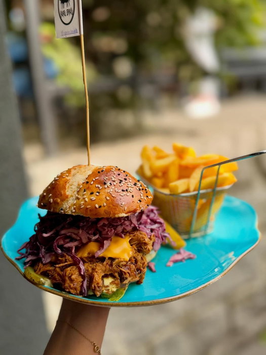 PULLED PORK ❤️🍔
Dzisiaj dostępny😋 Ilość ograniczona także śpieszcie się🤩

Burger PULLED PORK- szarpana wieprzowina 20