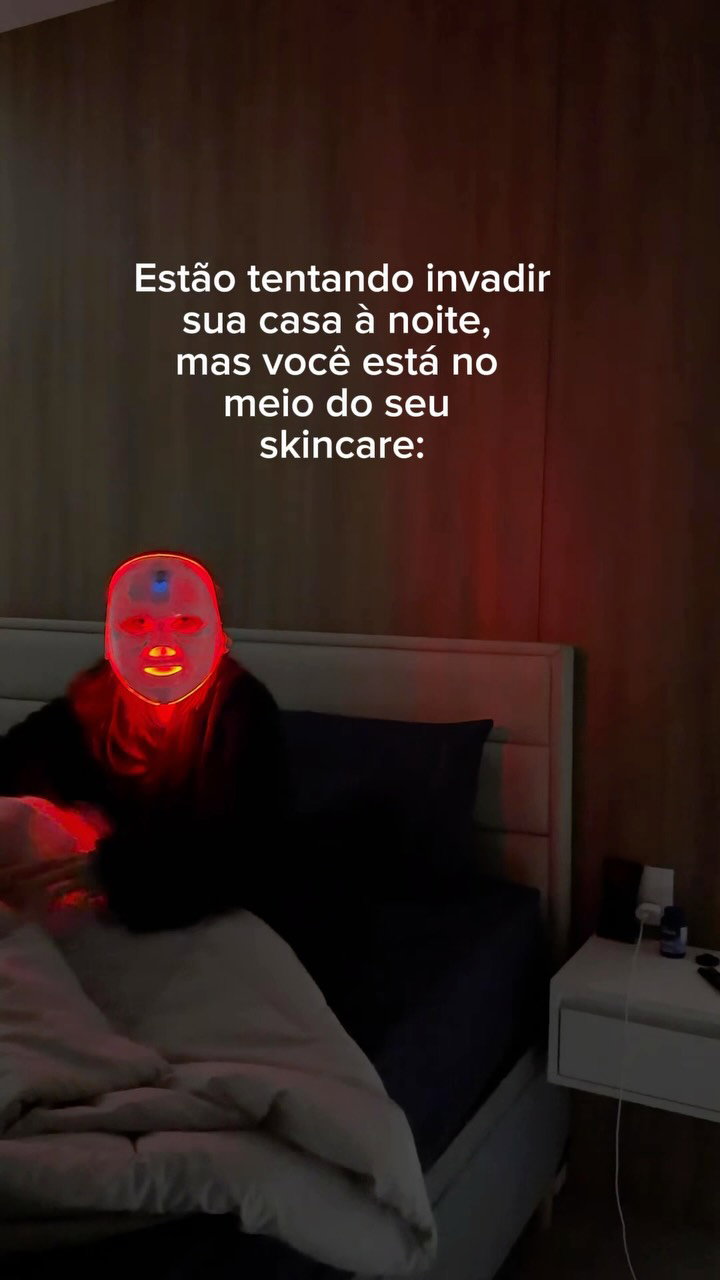 Comprei a máscara de skincare do momento em promo no grupo !!