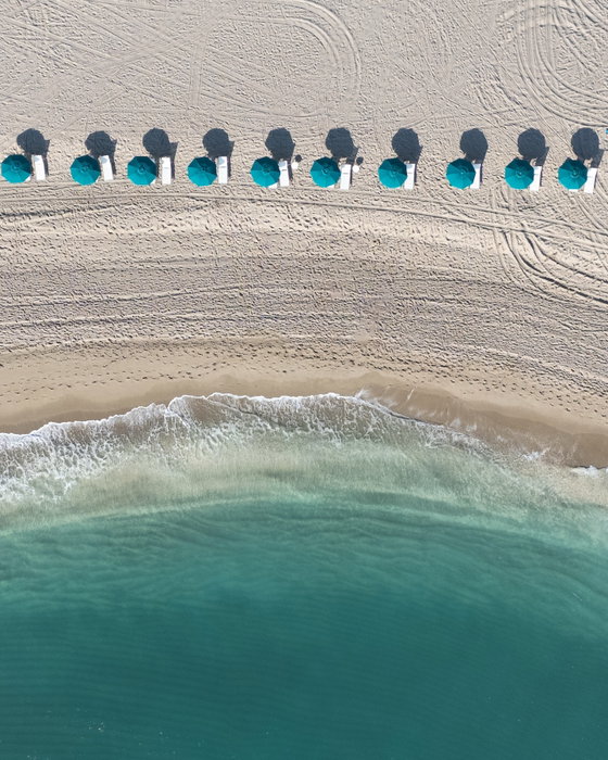 Which lounge chair would you pick? 🏖️🐚🌊