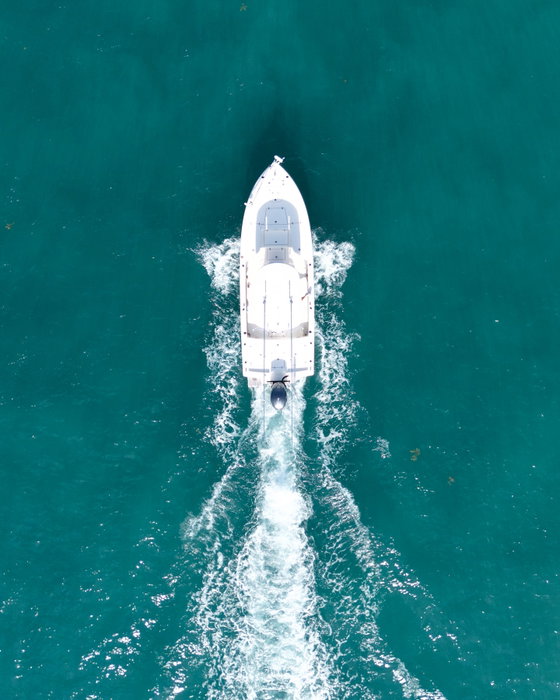 Who doesn’t love clear blue water and boat days! 🛥️🌊