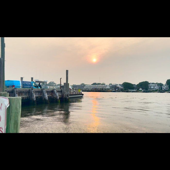A minute on the Chappy Ferry, watching the On Time boats pass each other mid-crossing.Visit: https:...