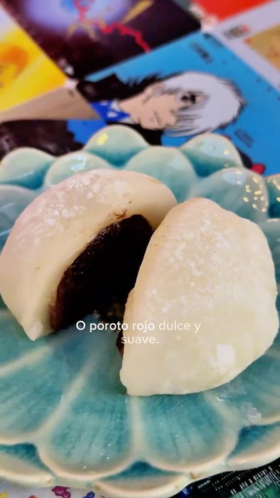 🍡 Un pedacito de Japón en cada bocado. 🇯🇵✨
Los mochis son uno de los clásicos de la pastelería japonesa: suaves, delicados y con un interior irresistible.
Descubrí nuestros sabores y elegí tu favorito. 👀Te esperamos en Peko Peko.