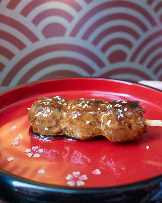 Brochetas de pollo al mejor estilo japonés 🍢🔥 ¡Vení a probar nuestros Yakitoris!