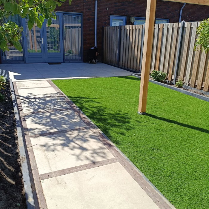 Weer een geweldige tuin upgrade mogen realiseren in samenwerking met @krugercreaties. Vorig jaar al de schuttingen mo...