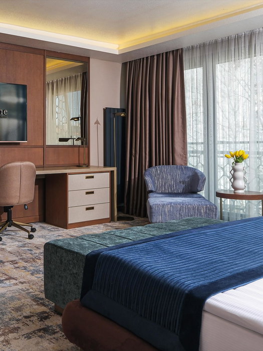 Daha fazla alan, daha fazla konfor.
More space, more comfort.

Luxury Deluxe & Suits Hotel Since 2023
📞Rezervasyon: +90