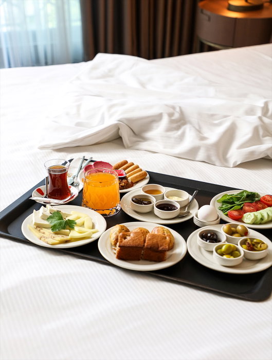 Odanızın konforunda, zengin ve taze bir kahvaltıyla güne huzurlu bir başlangıç yapın. 🗝️

//

Start your day peacefully