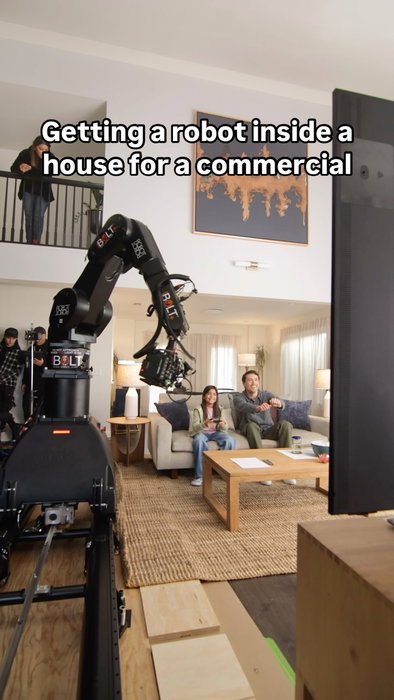 Little step by step process on how we shot a Samsung commercial earlier this year with @laundry_studios . Using the Bolt Jr+ on track inside a house.
Dir: @pj_richardson