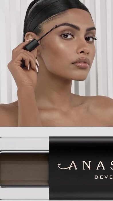 Some beauty work for @anastasiabeverlyhills out now. We love working with their team, everything always comes out amazing!
Directed by @norvina
Dp: @nic.saldana
Creative direction: @tommybrangle
Art assistant: florenciadb
Key Grip: @mitch___elliott
AC: @alexjamescastro
2nd AC: @chrsflx