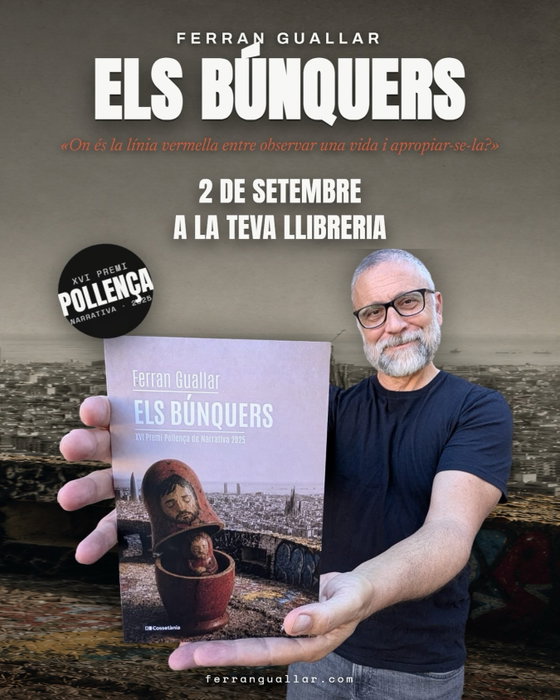 Un escriptor buit per dins puja, dia sí, dia no, als búnquers del Carmel. Fins que la Flor, una jubilada, i en