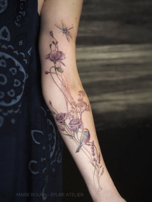 Merci Severine pour ce joli projet : mésange de Sophie, lavande, lisianthus, goutte d’eau, libellule