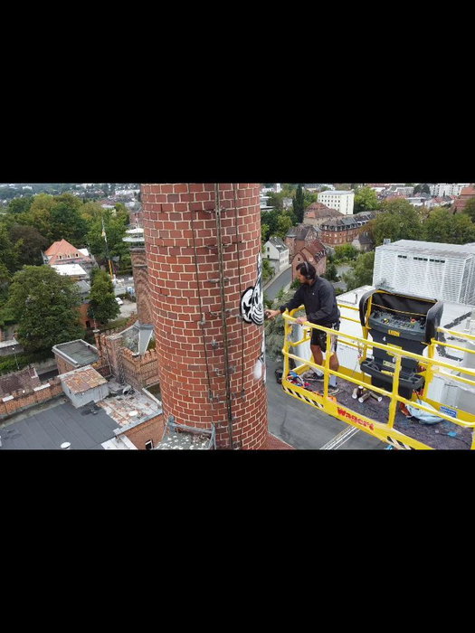 Rooftoppin' in Bayreuth ๐
Massive thanks to @hera_herakut for this one ๐๐ฝ
Cheers to @liebesbier for the trust and hos